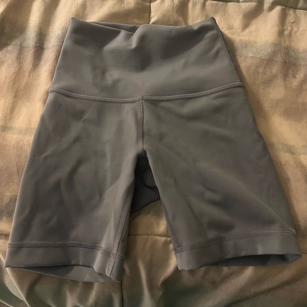 Size 0 lululemon wunder train 6”